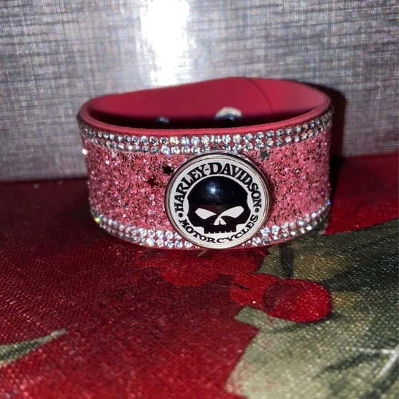 HD Snap Bling Bracelet - Picture 3 of 6